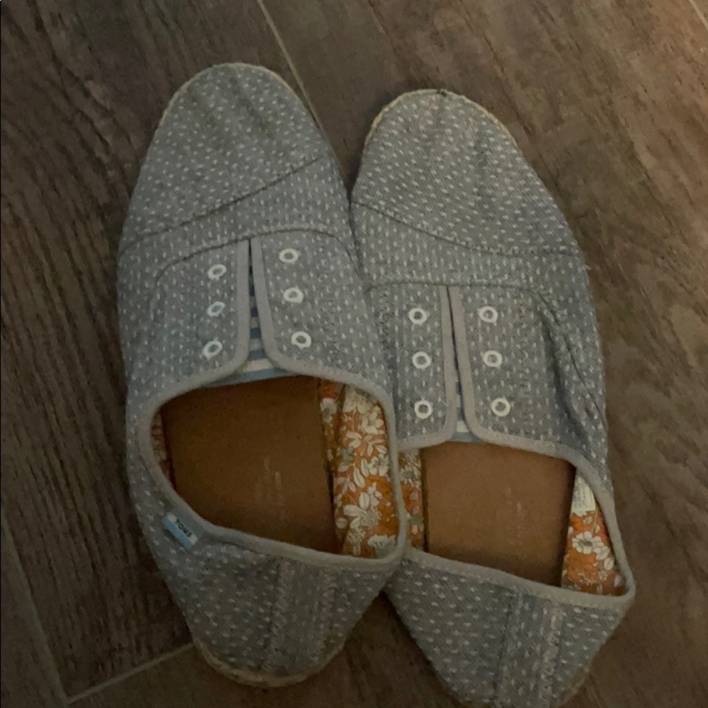 Tom’s slip on shoes size 8.5